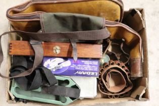 Box of shooting accessories to include fleece-lined gun slip, leather cartridge belts, Laodmaster,