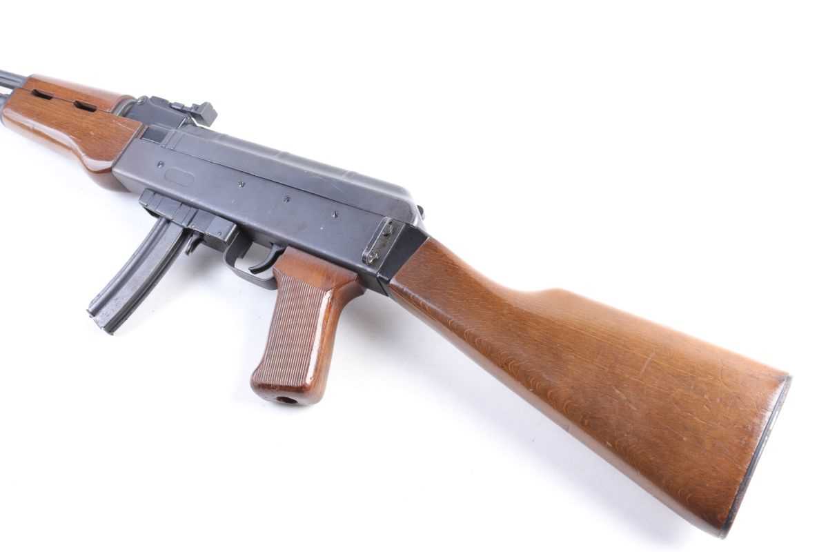 VAT (S1) .22 Armi Jager AP80 semi-automatic rifle, 10 shot magazine ...
