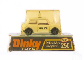 Dinky Toys 250 Police Mini Cooper S,