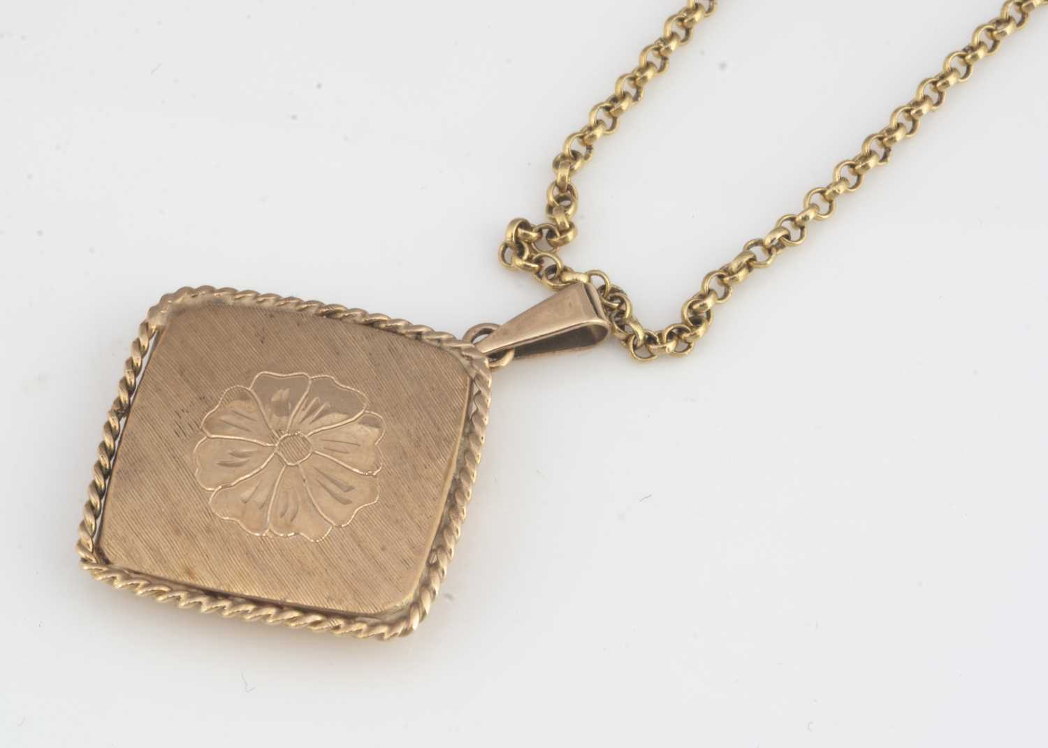 A 9ct gold locket and chain,