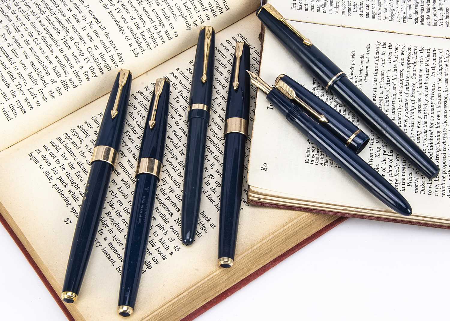 Six vintage Parker fountain pens,