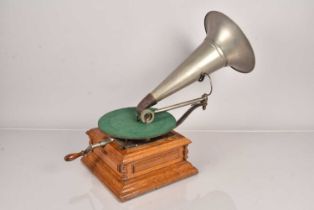 Horn gramophone,