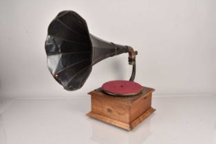 Horn gramophone,