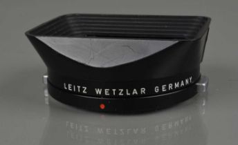 A Leitz Wetzlar 12501 21mm f/3.4 - 28mm f/2.8 Lens Hood,