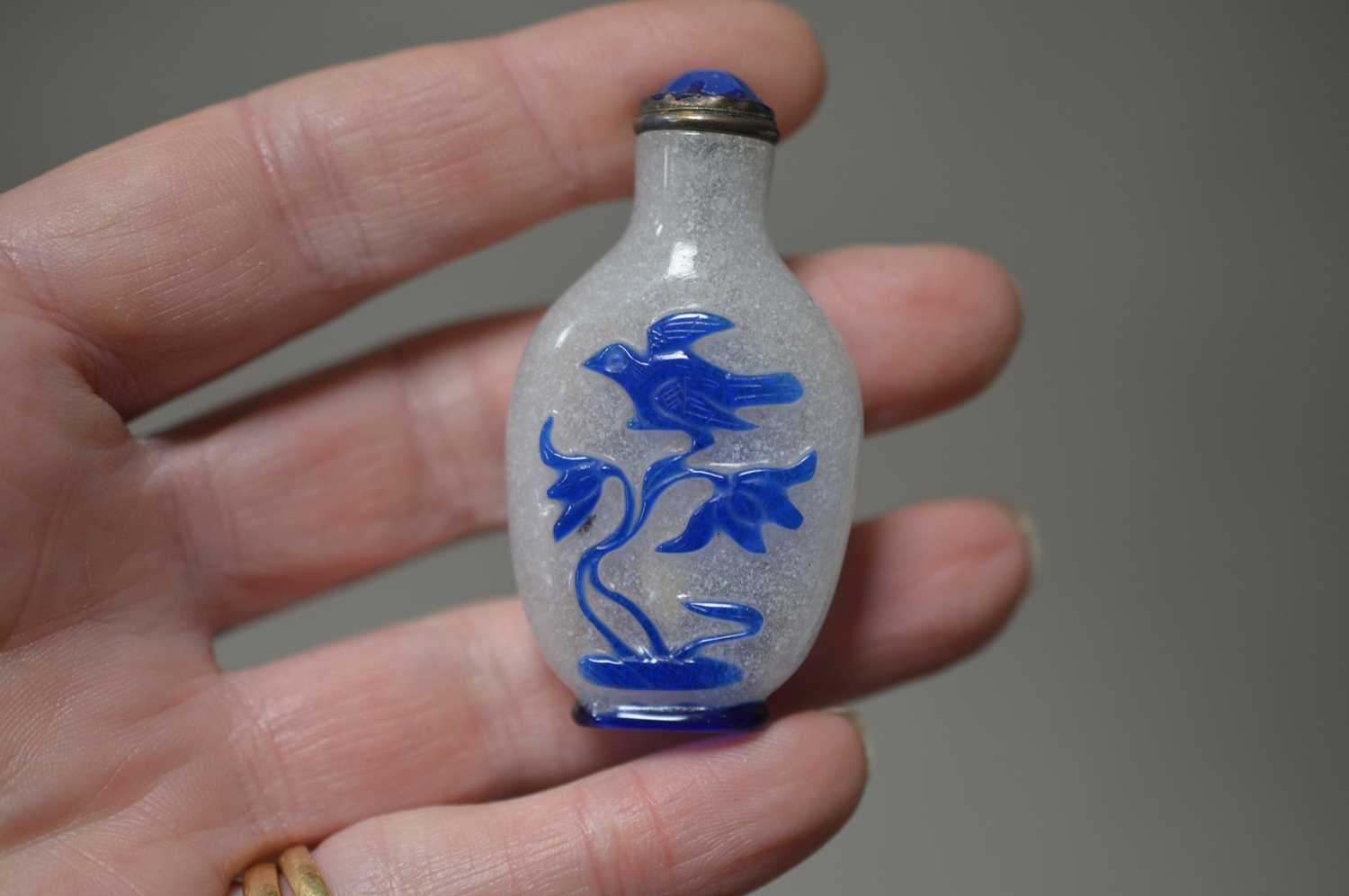 Seven mid 20th century Chinese glass scent bottles, - Image 12 of 20