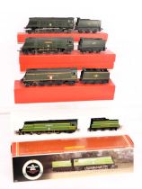 Tri-ang and Hornby 00 gauge West Country class Steam Locomotives and tenders (4),