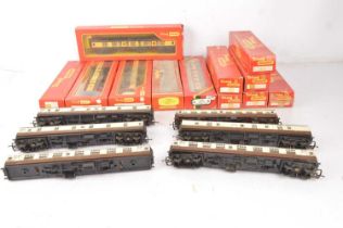 Tri-ang and Hornby 00 gauge Coaches in Pullman BR and GWR chocolate/cream (16),