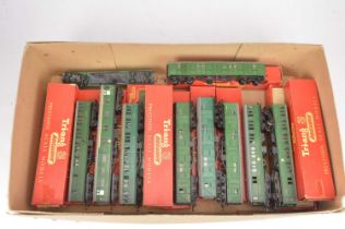 Tri-ang 00 gauge Electric Multiple Units and coaches in BR green (14),