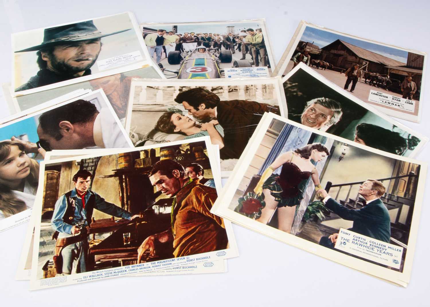 “Critters”   Set of 8 Original Front Of House Stills / 8x10 Lobby Cards main image 1