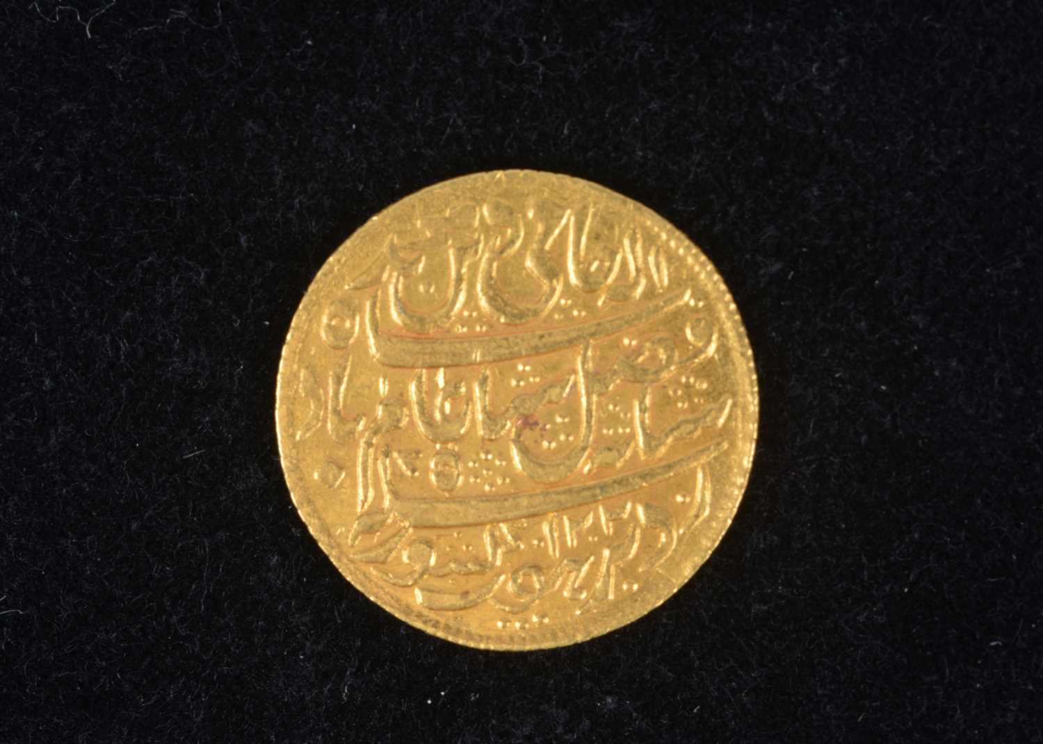 An India Bengal Gold Half Mohur, - Image 2 of 2