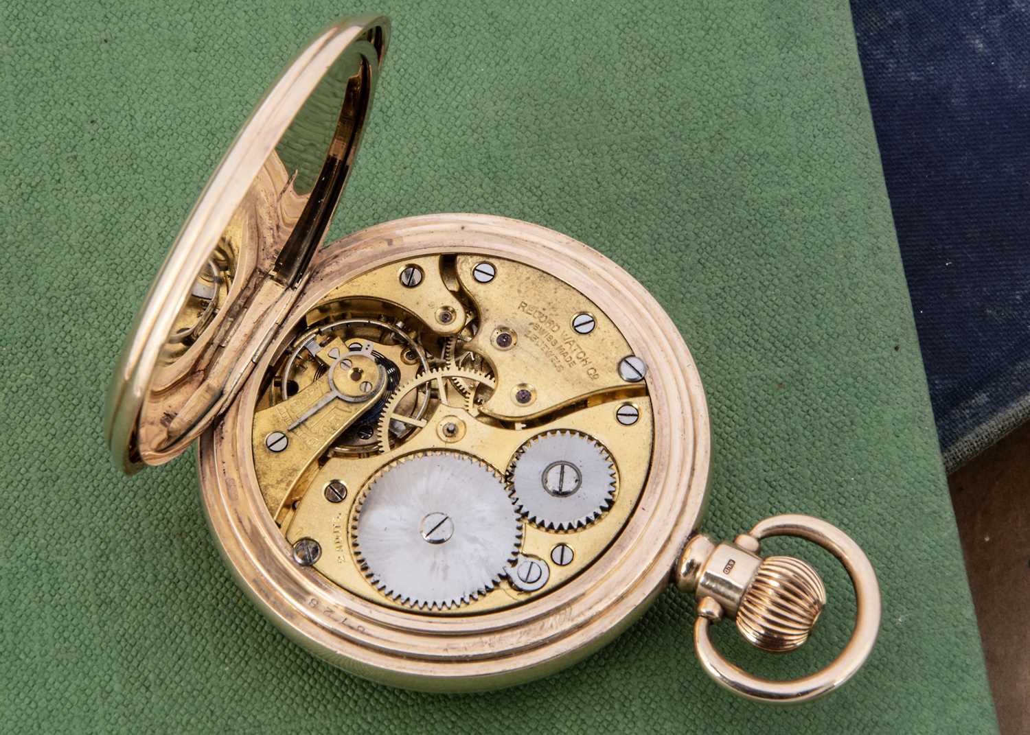 A George V period 9ct gold half hunter pocket watch, - Bild 5 aus 5