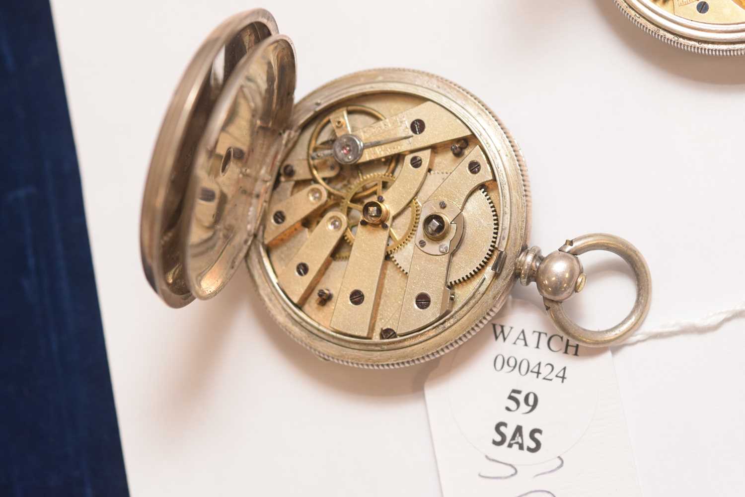 Three Victorian and later silver open faced pocket watches, - Bild 2 aus 4