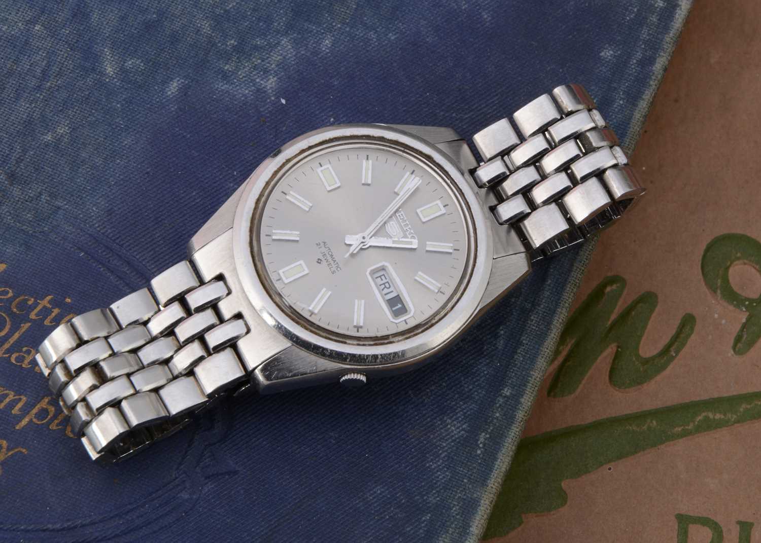 A c1980s Seiko 5 Automatic stainless steel wristwatch,