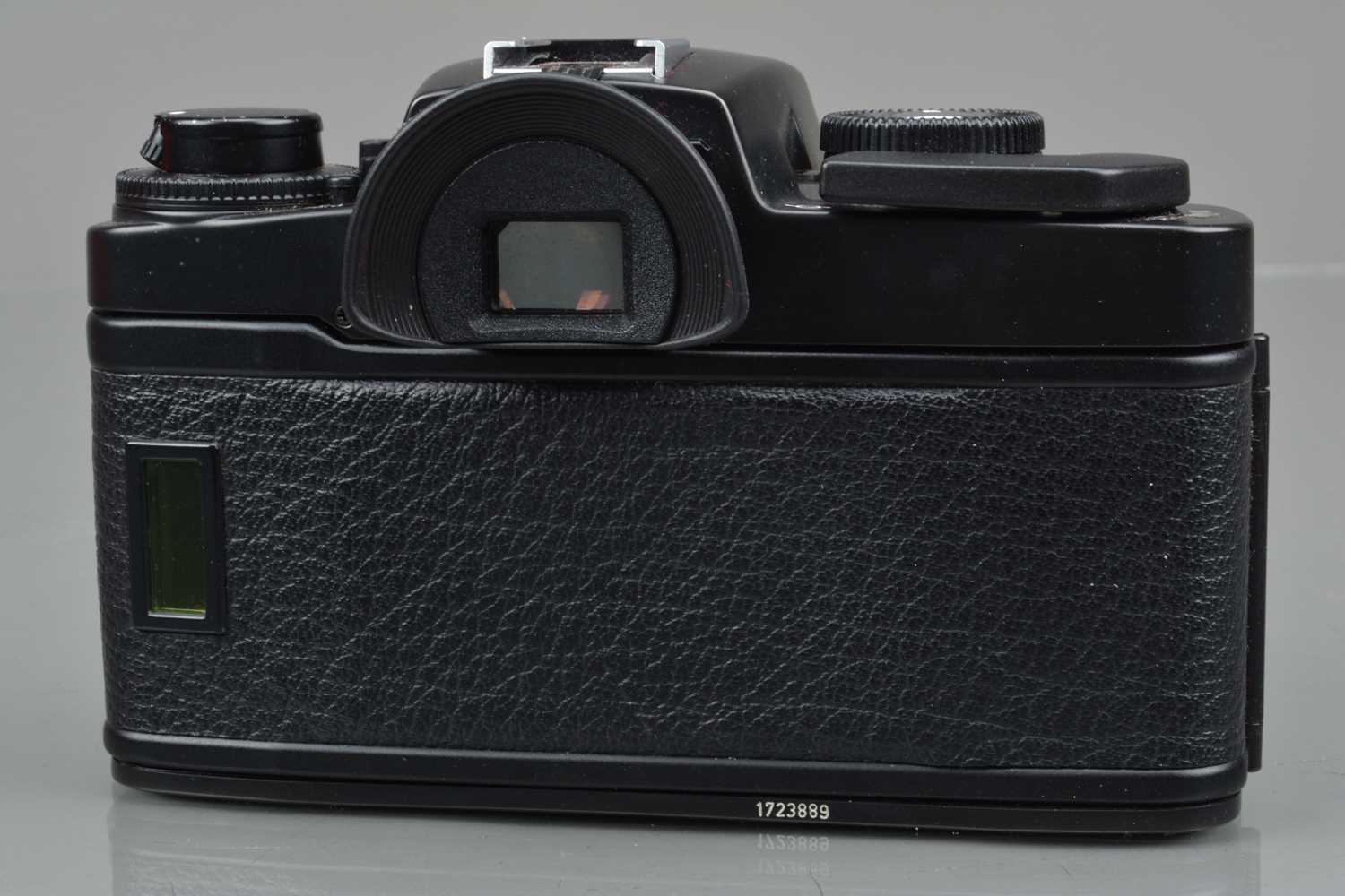 A Leitz Wetzlar Leica R5 SLR Camera, - Image 4 of 5