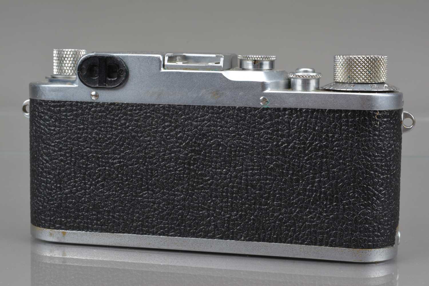 A Leitz Wetzlar Leica IIIc Rangefinder Camera, - Image 2 of 3