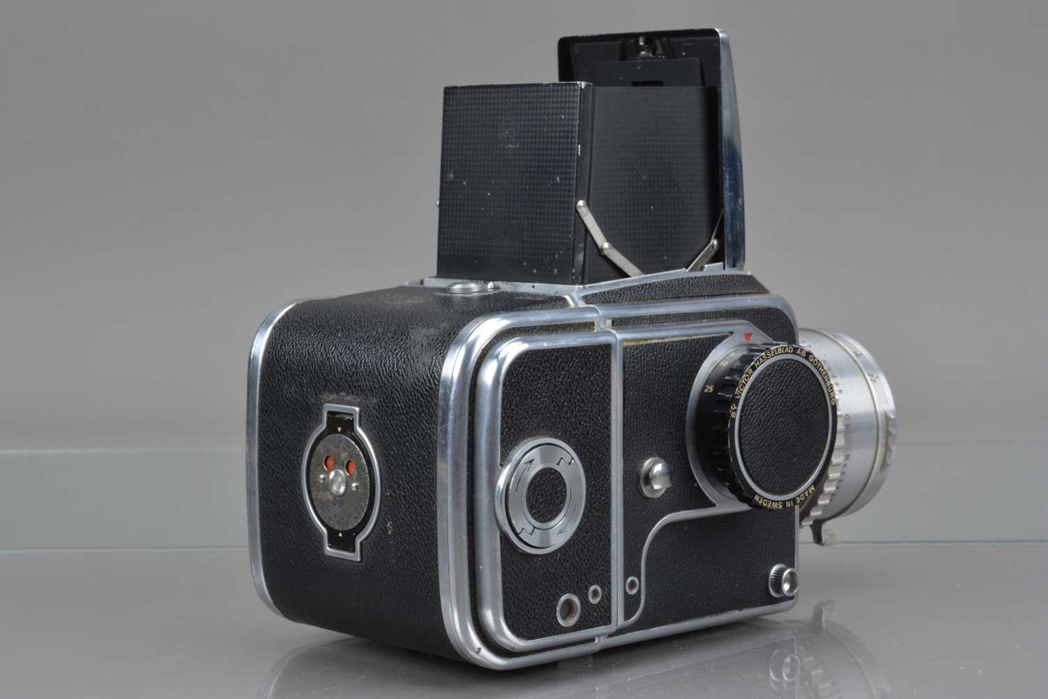 A Hasselblad 1600F Camera, - Image 2 of 2