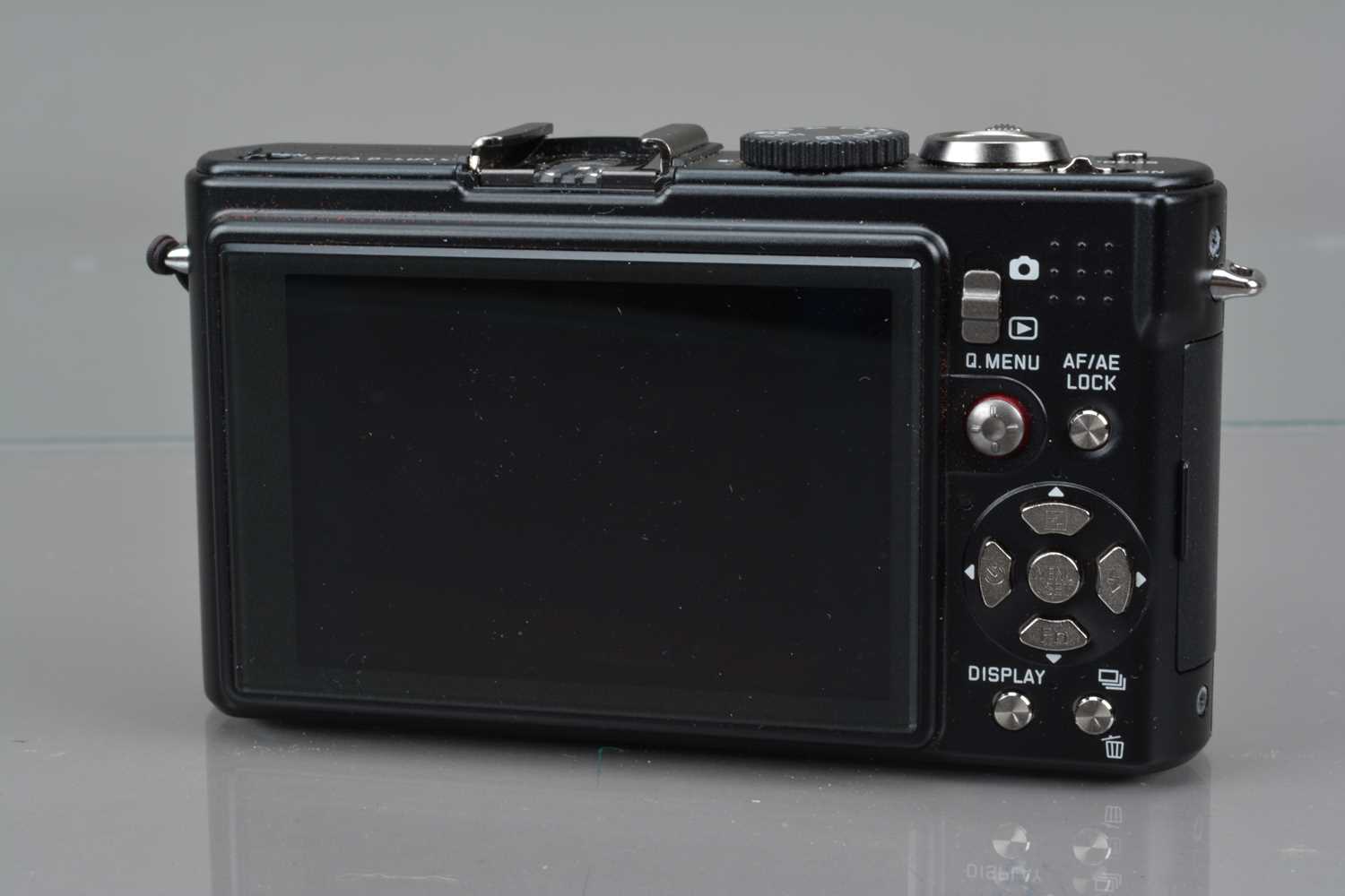 A Leica D-LUX 4 Digital Camera, - Image 2 of 3