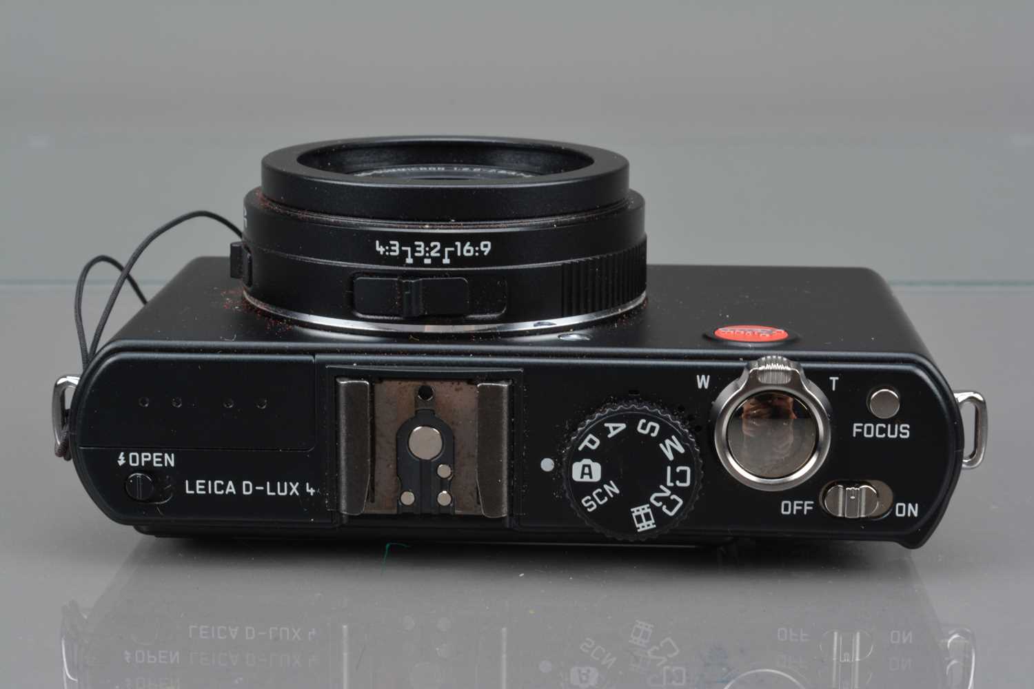 A Leica D-LUX 4 Digital Camera, - Image 3 of 3