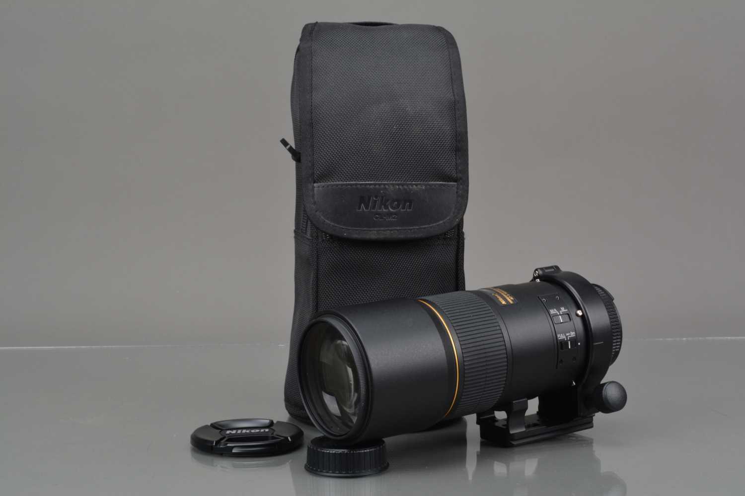 A Nikon ED AF-S Nikkor 300mm f/4D Lens, - Image 3 of 3