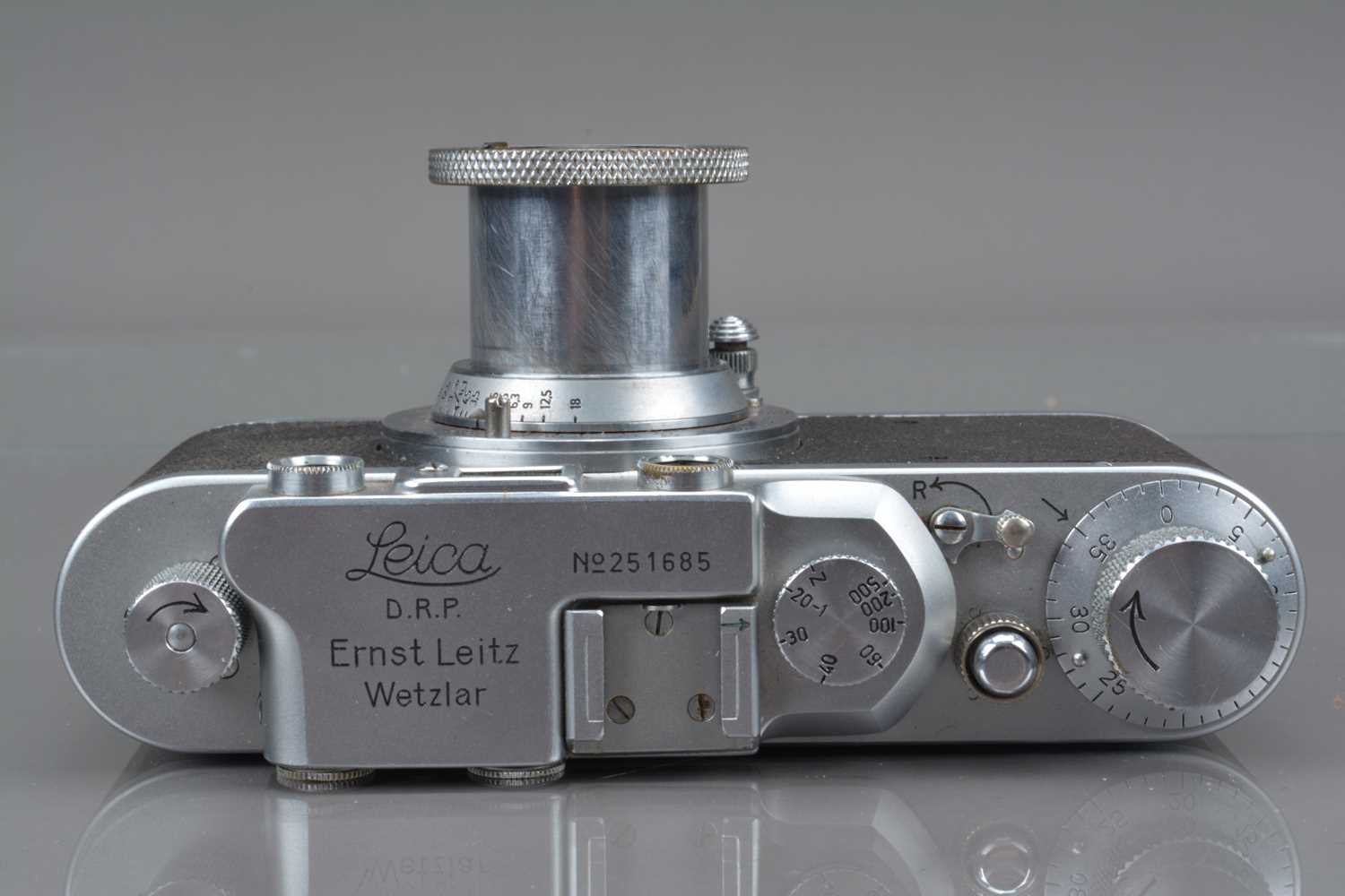 A Leitz Wetzlar Leica II Model D Rangefinder Camera, - Image 4 of 4