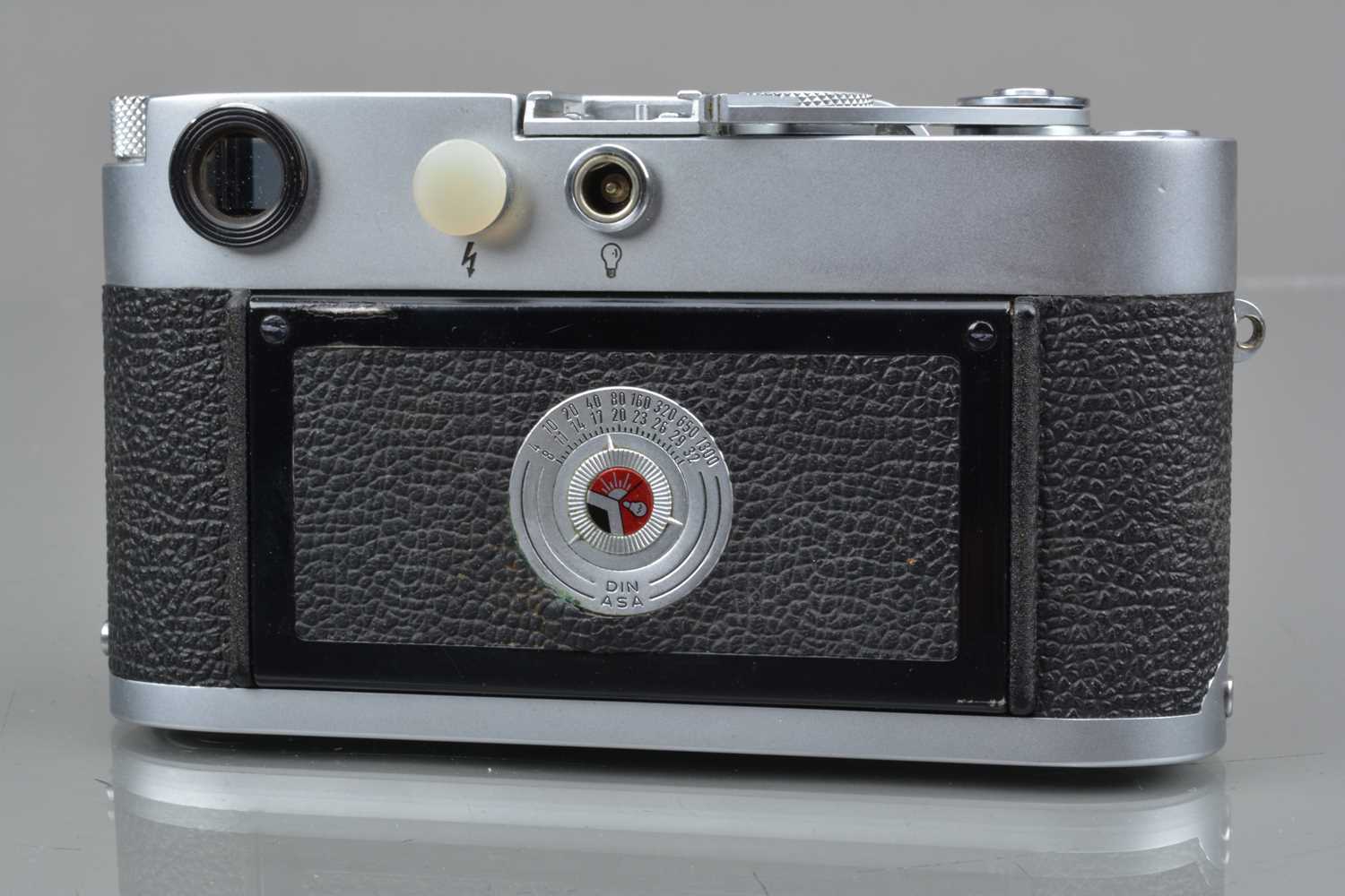 A Leitz Wetzlar Leica M3 Rangefinder Camera, - Image 2 of 4