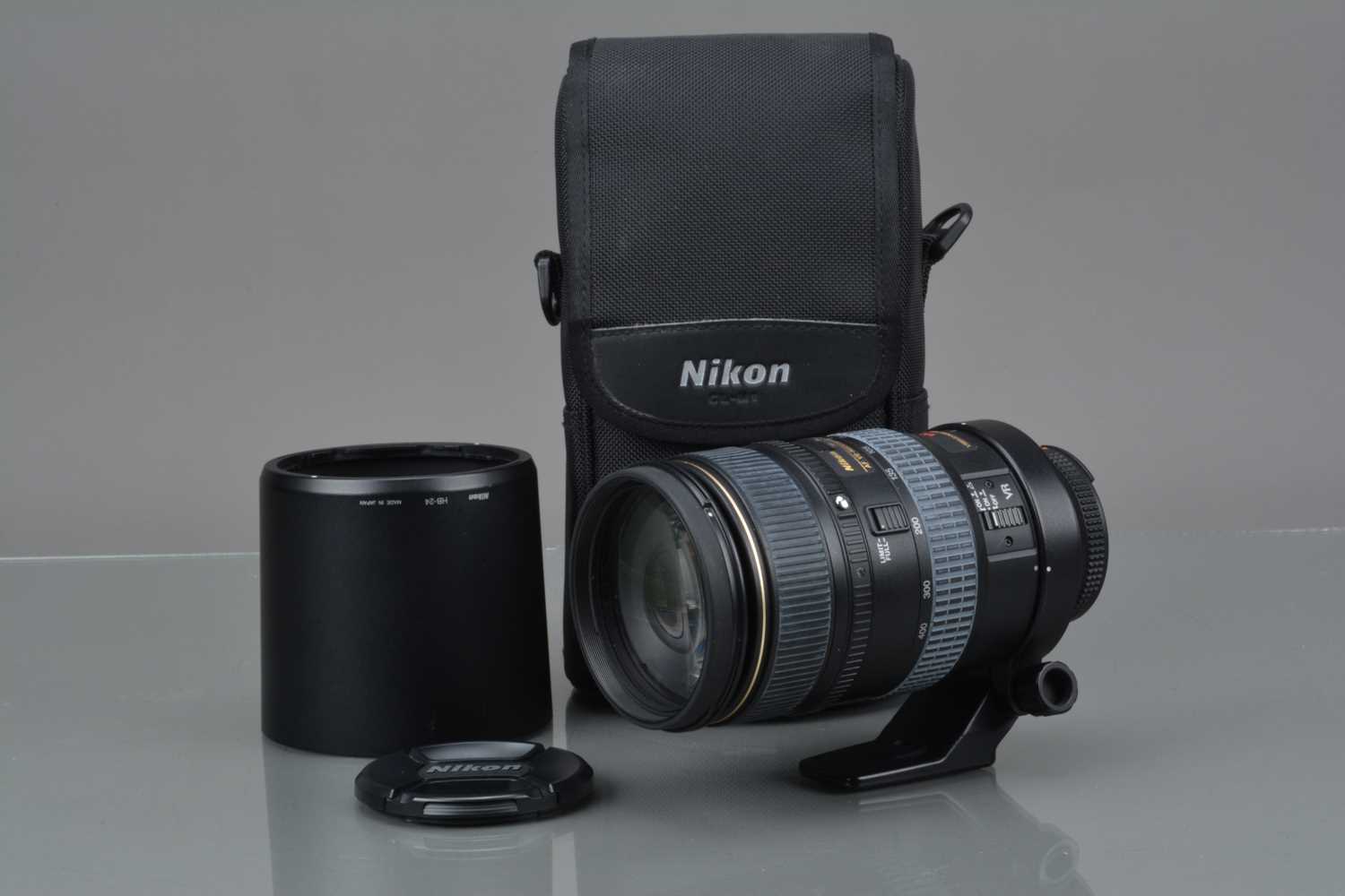 A Nikon ED AF VR-Nikkor 80-400mm f/4.5-5.6D Lens,