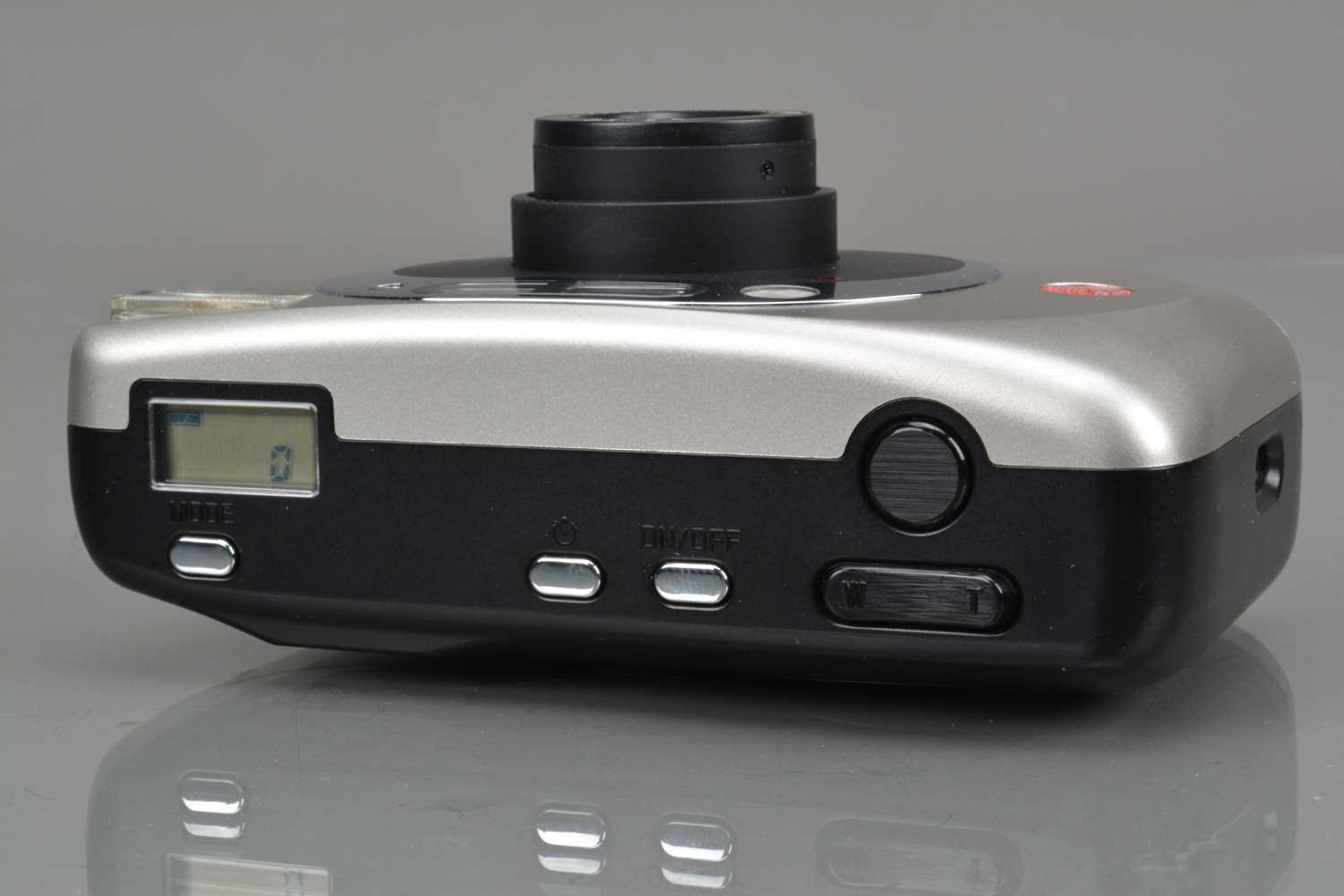 A Leica 72X Compact Camera, - Image 3 of 3