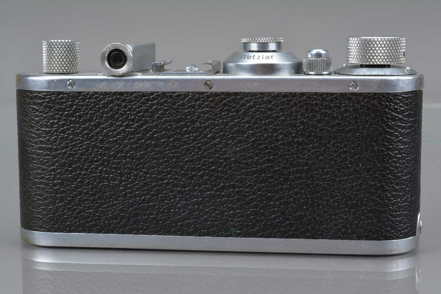 A Leitz Wetzlar Leica Standard Model E Camera, - Image 2 of 3