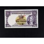 Specimen Bank Note: The Reserve Bank of New Zealand specimen 1 Pound,