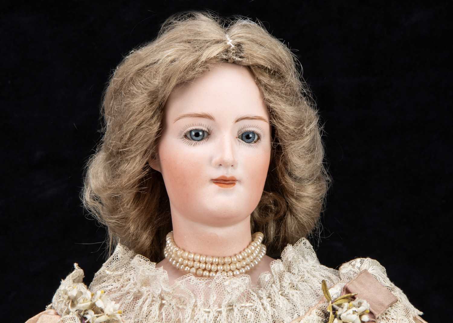 A fine Gebruder Heubach 7926 shoulder-head lady doll in late 19th century court dress, - Image 3 of 5
