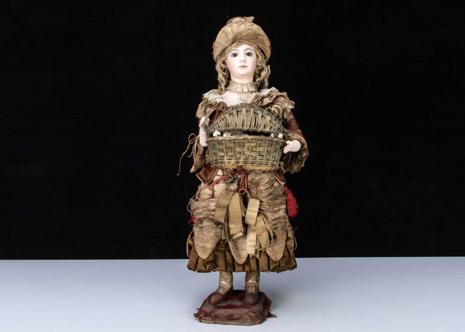 A rare Jean Roullet ‘Le Berger Watteau’ shepherdess with lamb automaton 1880s, - Image 5 of 7