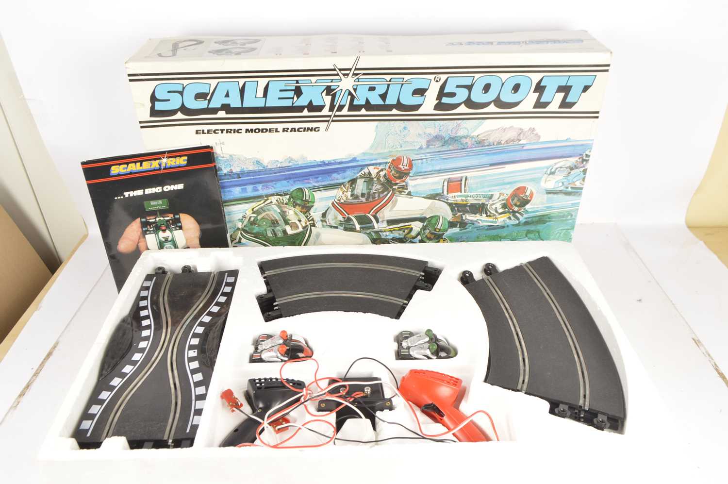 Hornby Scalextric C640 500TT Sidecar Set and additional Motorbikes and Cars and Track , - Image 2 of 3