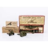 Britains boxed post WW2 version guns consisting of 155mm Gun (set 2064) and 4.7inch Naval Gun (set 1