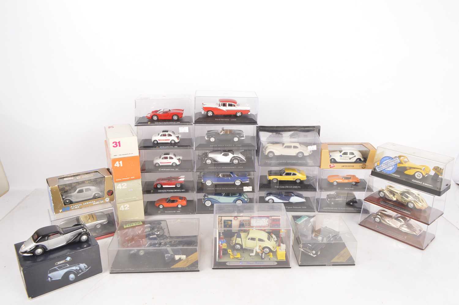 Modern Diecast Pre and Post War Cars (29),