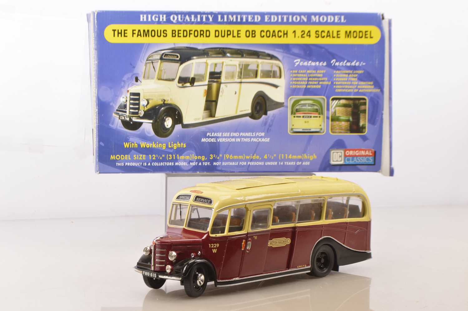 OC Original Classics 1:24 Scale Bedford Duple OB Coach,