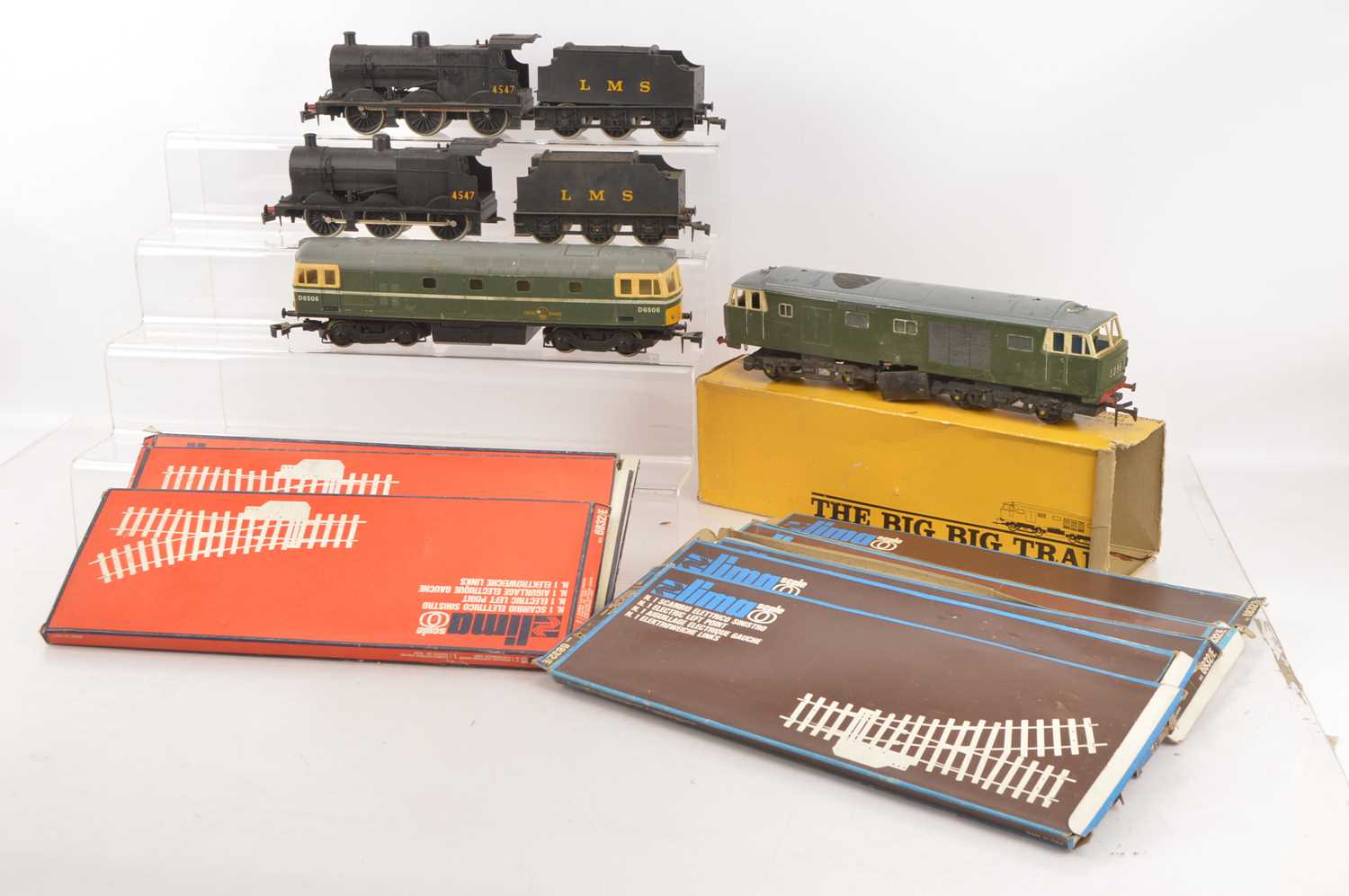 Lima 0 Gauge Steam and Diesel Locomotives and Points and Tri-ang Big Big modified Hymek Diesel (12),