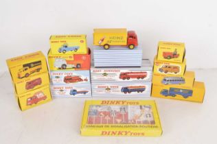 Atlas Edition Dinky Commercial Vehicles and Road Signs (15),