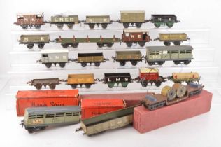 Hornby 0 Gauge LMS LNER SR and GWR bogie and 4-wheel Goods Rolling Stock (21),