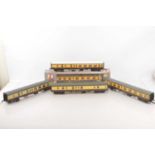 5 Lima 0 Gauge GWR chocolate and cream Coaches (5),
