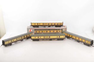 5 Lima 0 Gauge GWR chocolate and cream Coaches (5),