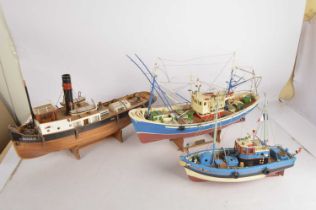 Hornby Archive wood construction Fishing Boats and Tug (3),
