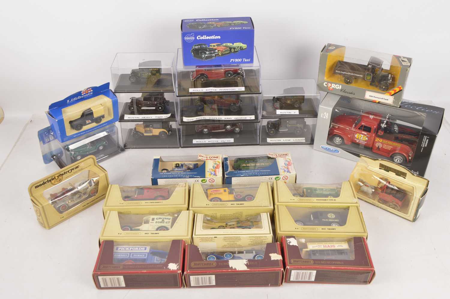 Modern Diecast and Plastic Vintage Commercial and Private Vehicles (40), - Image 2 of 2