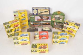 Modern Diecast Vintage and Modern Private and Commercial Vehicles (23),