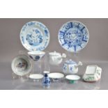 A collection of Chinese & Japanese blue and white and famille rose porcelain items,