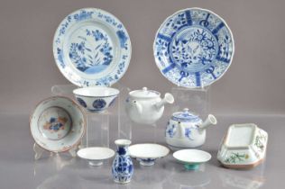 A collection of Chinese & Japanese blue and white and famille rose porcelain items,