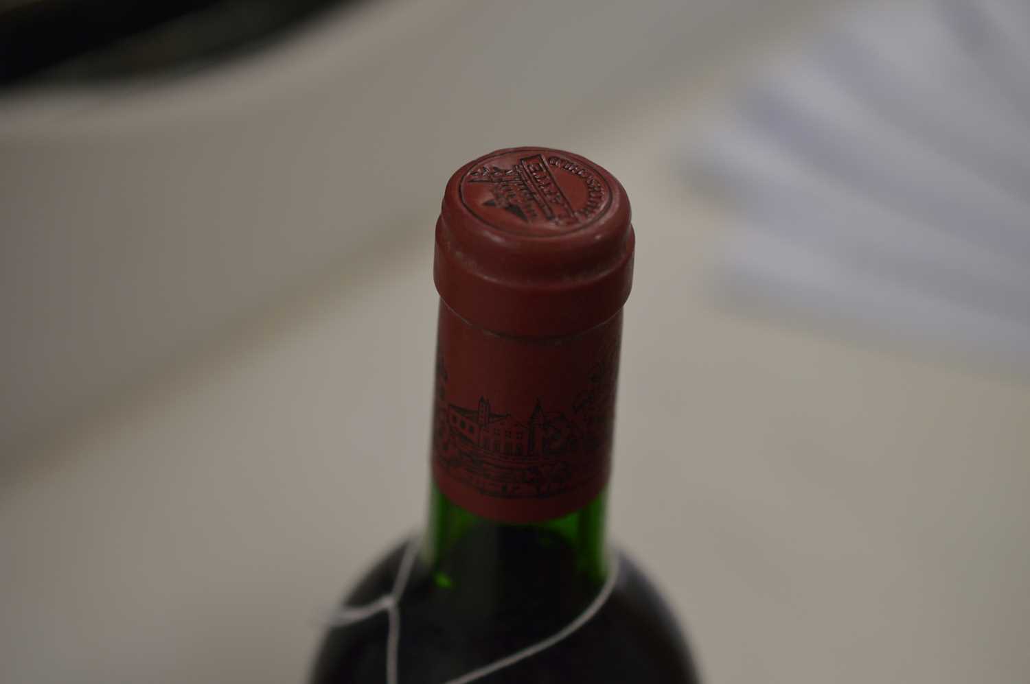 One bottle of Chateau Lafite Rothschild 1982, - Image 4 of 4