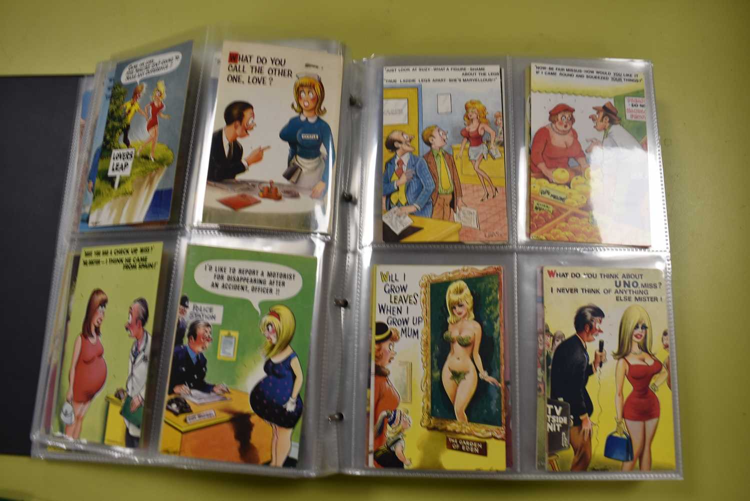 A large Collection of Humorous Seaside Saucy Postcards and Dufex Foil/hologram Post Cards (2000 + in - Image 31 of 32
