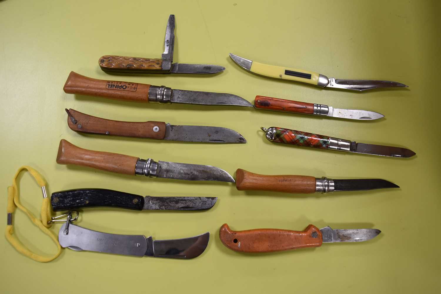 A large collection of penknife and other knives, - Image 2 of 14