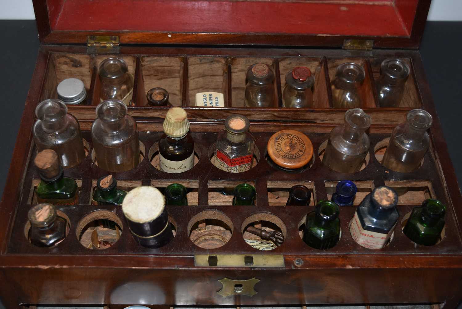 A vintage Apothecary Set, - Image 3 of 4