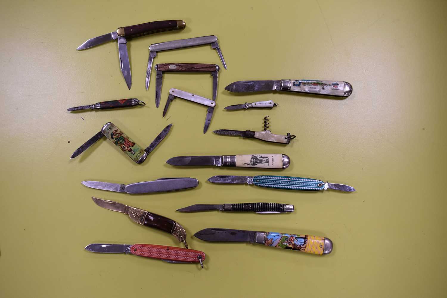 A large collection of penknife and other knives, - Image 4 of 14